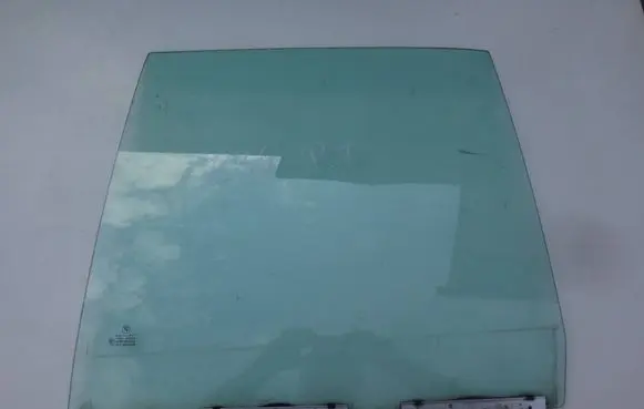 BMW 5 E34 Rear door window glass