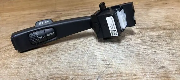 Volvo S80 Indicator stalk 30669858