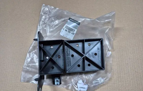 Renault Twingo III Front bumper shock/impact absorber 620928531RTWINGO