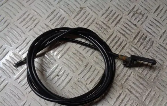 Skoda Fabia Mk2 (5J) Engine bonnet/hood lock release cable 