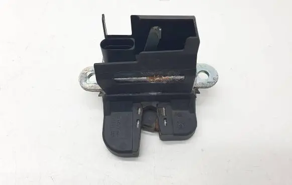 Volkswagen Golf V Tailgate exterior lock