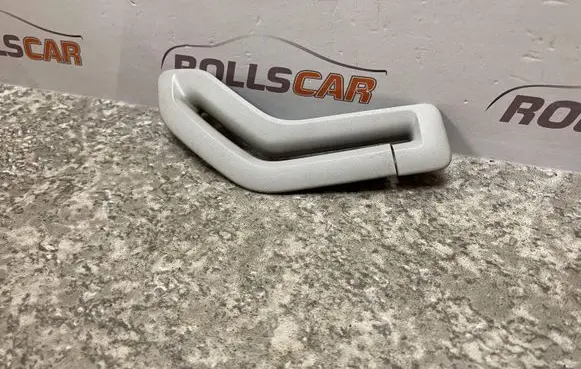 Volvo V50 Seat belt trim 31250174