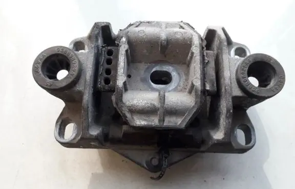 Ford Mondeo Mk III Engine mount bracket 1s717m122 1s71-7m122