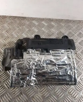 Volvo XC90 Heat shield in engine bay 31437477