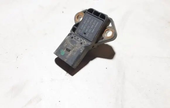Volkswagen PASSAT B7 Air pressure sensor 03G906051E