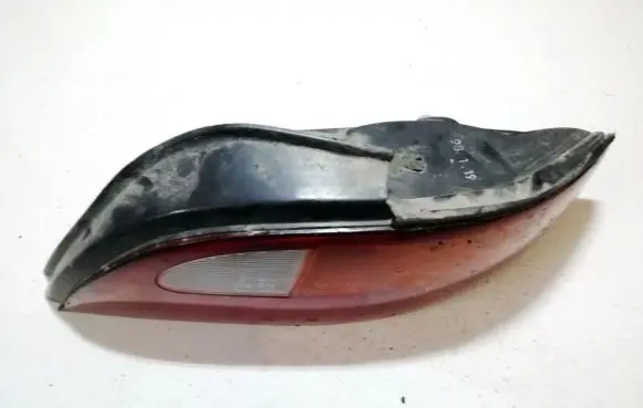 Hyundai Lantra II Rear/tail lights