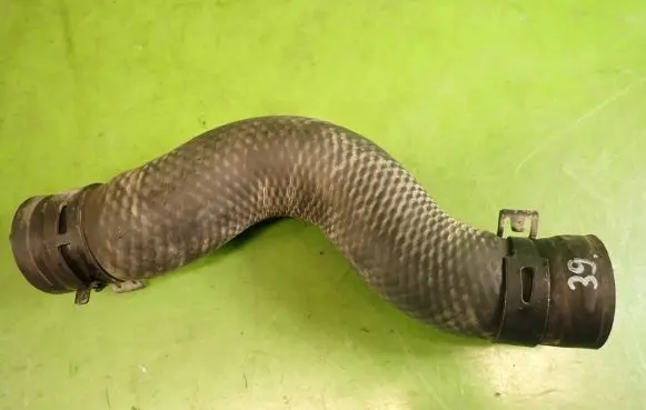 Nissan X-Trail T31 Engine coolant pipe/hose