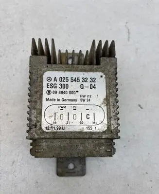 Mercedes-Benz E W210 Coolant fan relay A0255453232 ESG300 898940000