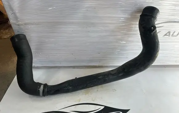 Volvo XC90 Intercooler hose/pipe 30647918 7321