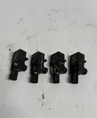 Chevrolet Camaro Airbag deployment crash/impact sensor 13593676 5WK66080