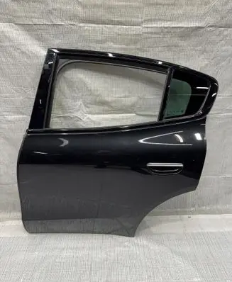 Maserati Grecale Rear door 