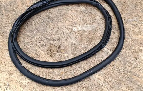 Audi A3 8Y Rear door rubber seal (on body) 8Y4833721B