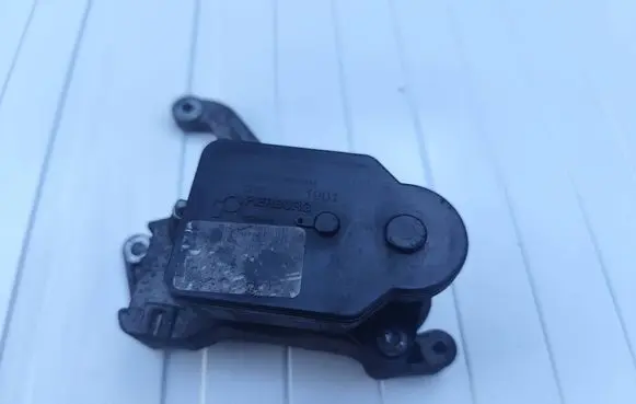 Saab 9-3 Ver2 Intake manifold valve actuator/motor 55205127 13B71324