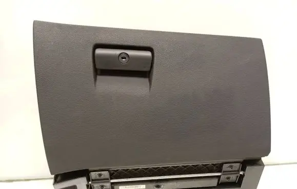 BMW X3 E83 Glove box 8209278 Bw5840680 000004848