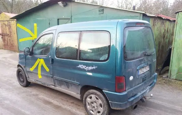 Citroen Berlingo Front door window glass four-door
