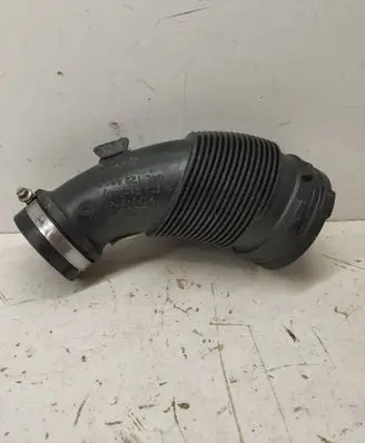 Audi A4 Allroad B9 Air intake hose/pipe 04L129661B
