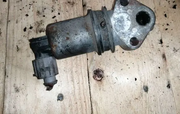 Skoda Fabia Mk1 (6Y) EGR valve 03D131503B