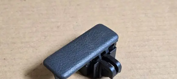 Suzuki Ignis Glove box lock 7343060G01