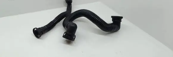 Volkswagen Golf V Breather hose/pipe 06A131127L