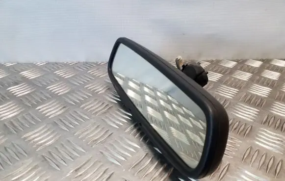 Rear view mirror (interior)