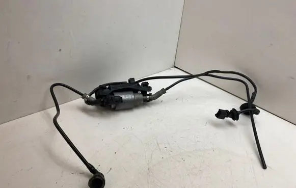 Volkswagen Golf VII Webasto auxiliary heater fuel line/pipe 9019847C