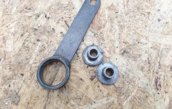 Muffler mount bracket/holder