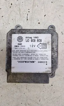 Volkswagen Golf IV Airbag control unit/module 1J0909609