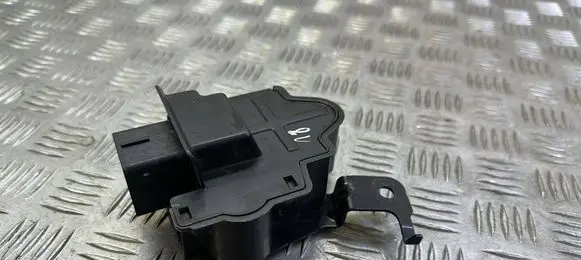 Peugeot 2008 I Glow plug pre-heat relay 9801808680