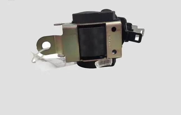 Peugeot 308 Middle seatbelt buckle (rear) 8615AE162 96586041