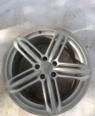 Audi Q7 4L R21 alloy rim 4L0601025AL