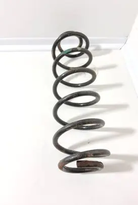 Volkswagen Golf IV Rear coil spring