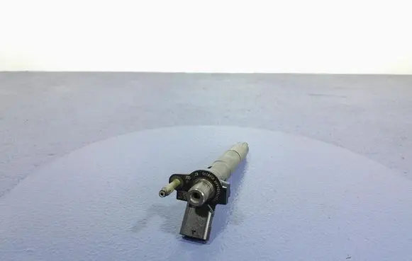 Fuel injector