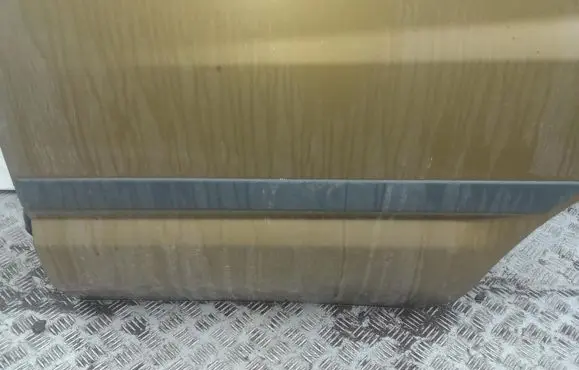 Rear door trim (molding)