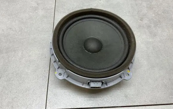 KIA Sportage Front door speaker 96330F2100