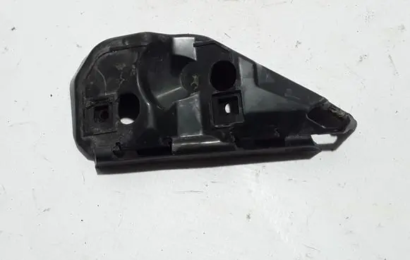 Volvo V50 Front bumper mounting bracket 31265396