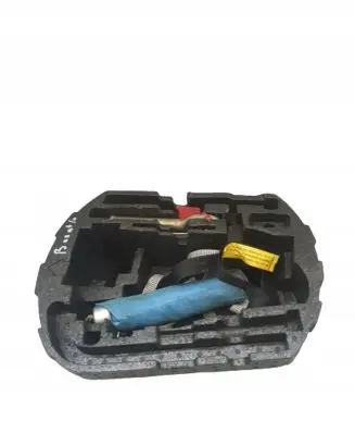 Volkswagen New Beetle Tool set 1C0012115C