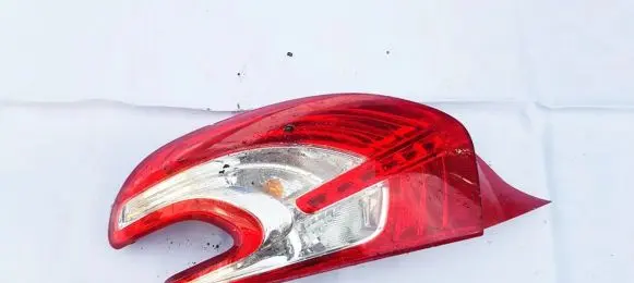 Peugeot 208 Rear/tail lights 967262828002