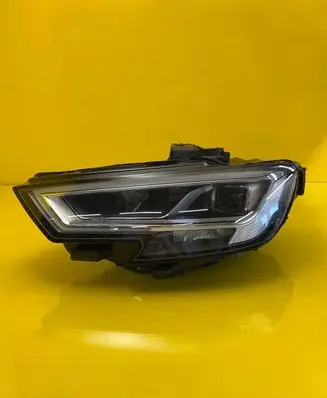 Audi A3 S3 8V Headlight/headlamp 8V0941033C