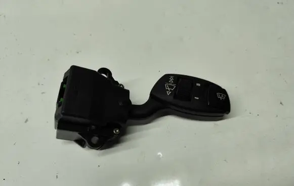 BMW 5 E60 E61 Wiper control stalk 6924107 608360 01206110