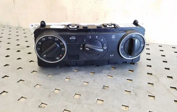 Mercedes-Benz A W169 Climate control unit A1698301785