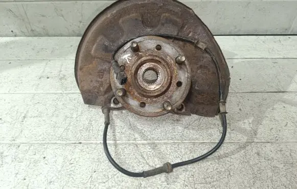 Volvo S40, V40 Front wheel hub spindle knuckle