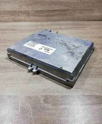 Renault Clio I Engine control unit/module ECU hom770851758 7700860917 s101729103e