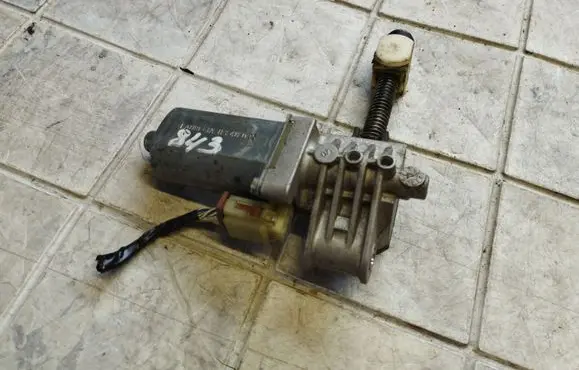 BMW X6 E71 Seat adjustment motor 0390203271