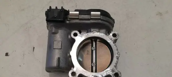 Mercedes-Benz B W246 W242 Throttle valve A2701410025