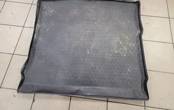 Trunk/boot mat liner