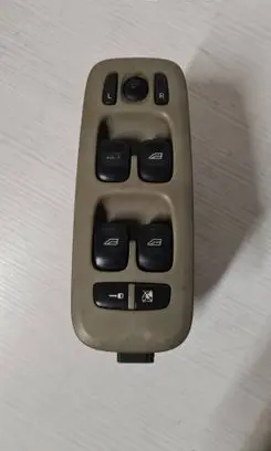 Volvo S60 Electric window control switch 8682949