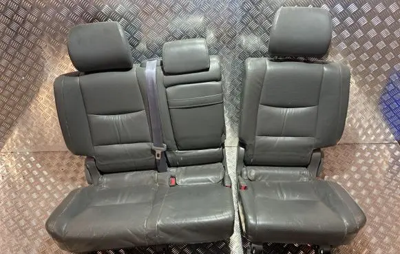 Toyota Land Cruiser (J120) Second row seats PK18418