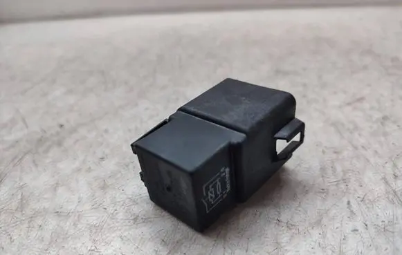 BMW 3 F30 F35 F31 Coolant fan relay 9207913