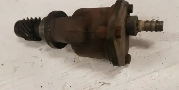 Volkswagen Caddy Vacuum pump 068145207
