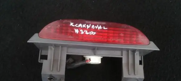 KIA Carnival Third/center stoplight 0k56a51580 0558